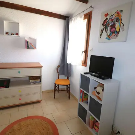 Apartmán Duplex Climatise, 2 Pieces Avec Mezzanine, Parking Et Terrasse, Proche Et Commerces - Fr-1-307-235